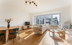 Zonnig, ruim appartement op A+ locatie!